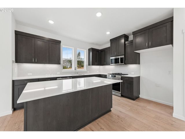 32765 Sw Huser Ln, Scappoose, OR 97056