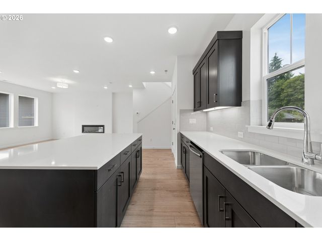 32765 Sw Huser Ln, Scappoose, OR 97056