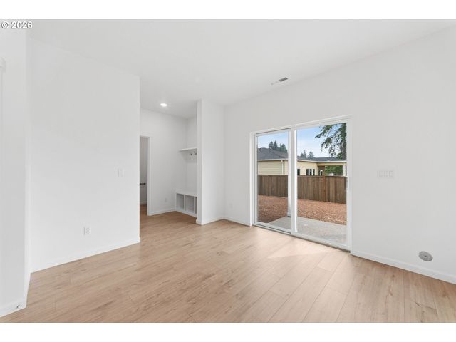 32765 Sw Huser Ln, Scappoose, OR 97056