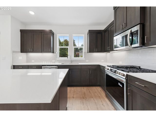 32765 Sw Huser Ln, Scappoose, OR 97056