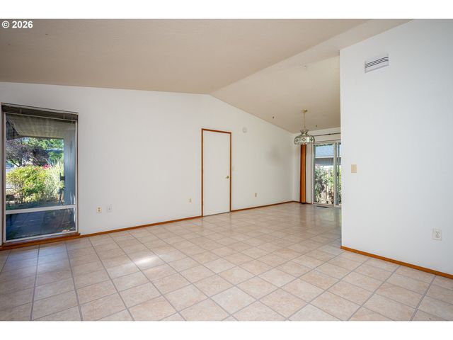 8416 Se 72ND Ave, Portland, OR 97206