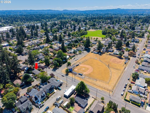 8416 Se 72ND Ave, Portland, OR 97206