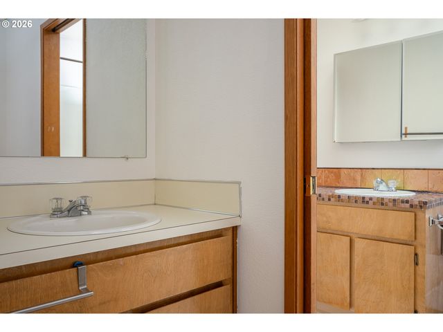 8416 Se 72ND Ave, Portland, OR 97206