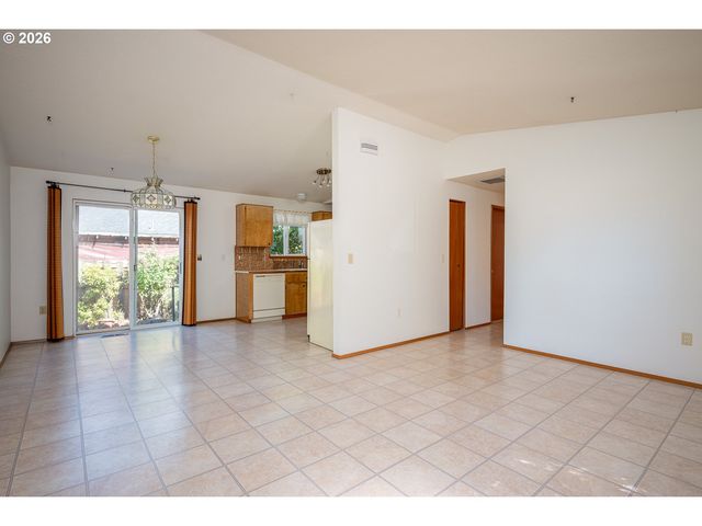 8416 Se 72ND Ave, Portland, OR 97206