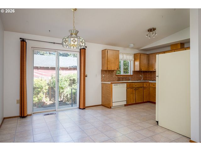 8416 Se 72ND Ave, Portland, OR 97206