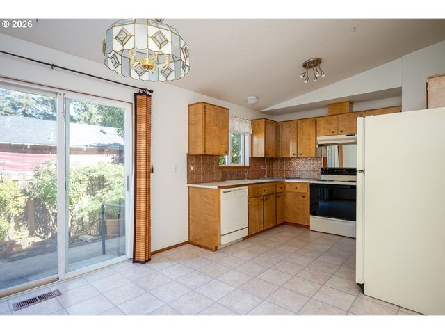 8416 Se 72ND Ave, Portland, OR 97206