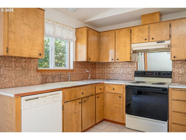 8416 Se 72ND Ave, Portland, OR 97206