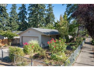 8416 Se 72ND Ave, Portland, OR 97206