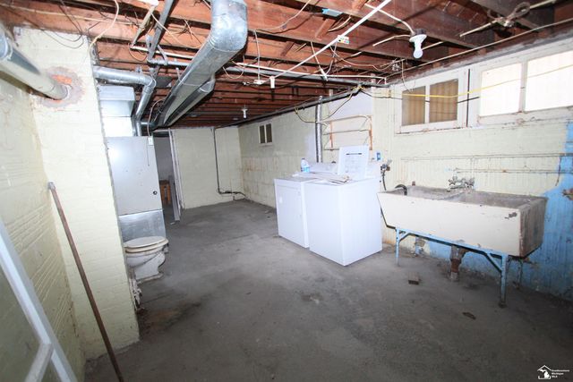 624 Waterloo Avenue, Monroe, MI 48161