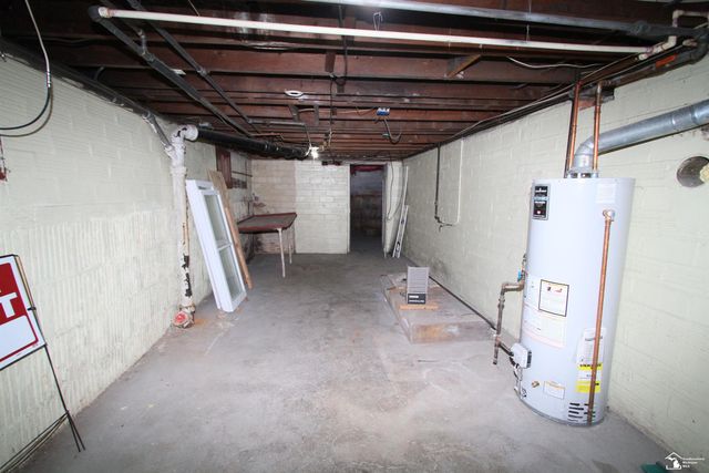 624 Waterloo Avenue, Monroe, MI 48161