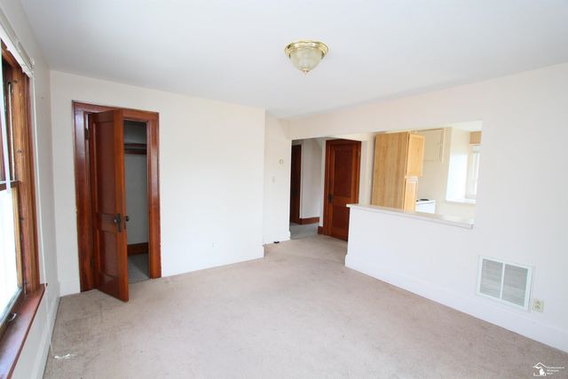 624 Waterloo Avenue, Monroe, MI 48161