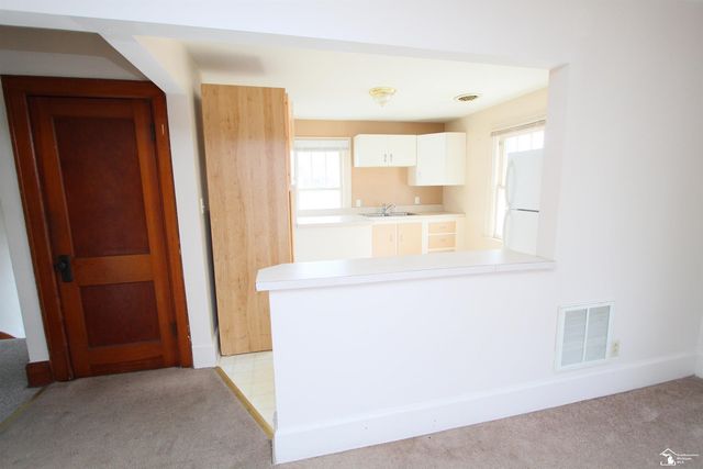 624 Waterloo Avenue, Monroe, MI 48161