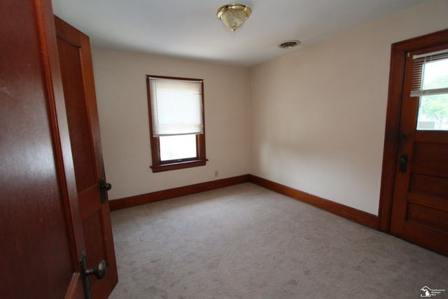 624 Waterloo Avenue, Monroe, MI 48161