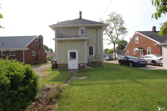 624 Waterloo Avenue, Monroe, MI 48161