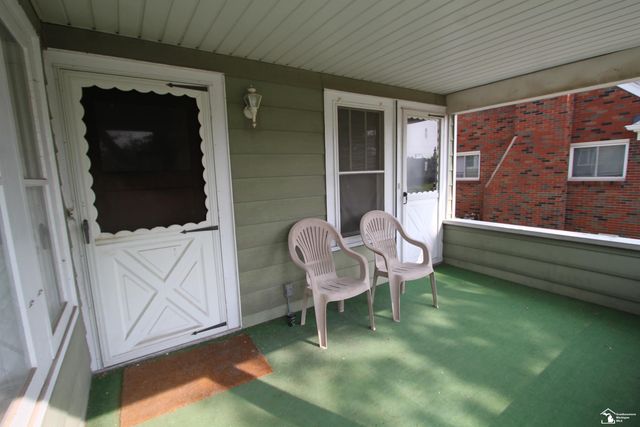 624 Waterloo Avenue, Monroe, MI 48161