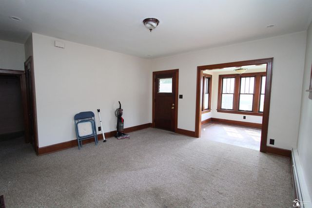 624 Waterloo Avenue, Monroe, MI 48161