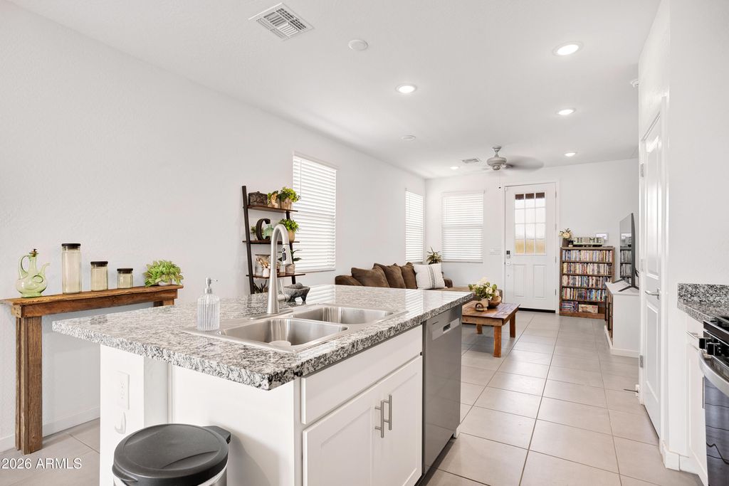 40035 W CAHILL Drive, Maricopa, AZ 85138 — photo 5