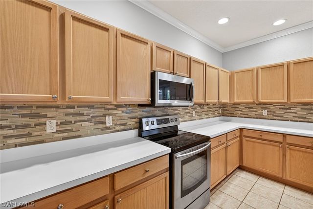 599 Crossfield CIR 35, Naples, FL 34104