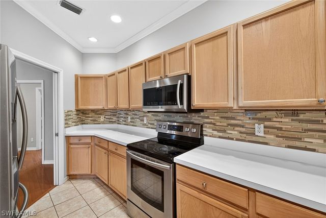 599 Crossfield CIR 35, Naples, FL 34104