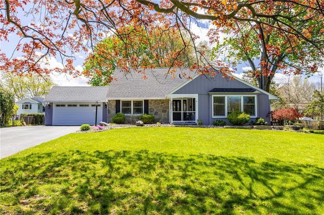 341 Churchill Drive, Greece, NY 14616