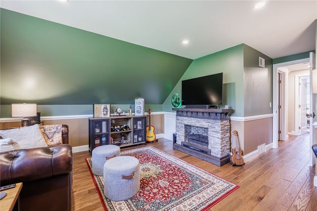 341 Churchill Drive, Greece, NY 14616
