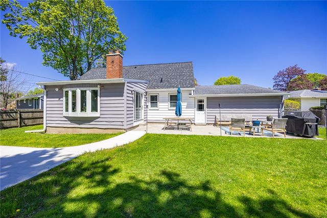 341 Churchill Drive, Greece, NY 14616