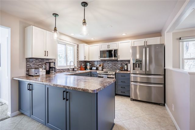 341 Churchill Drive, Greece, NY 14616