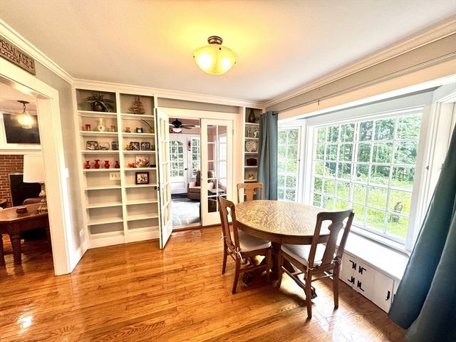 43 White Oaks Rd, Laconia, NH 03246