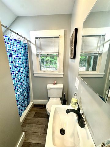43 White Oaks Rd, Laconia, NH 03246