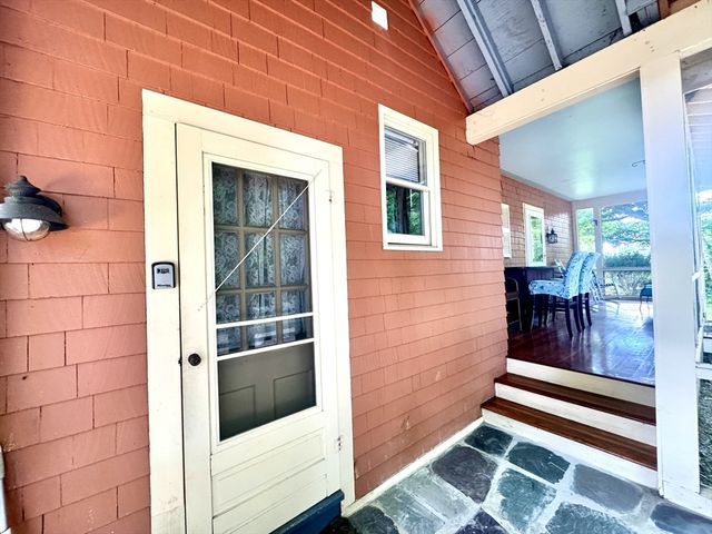 43 White Oaks Rd, Laconia, NH 03246