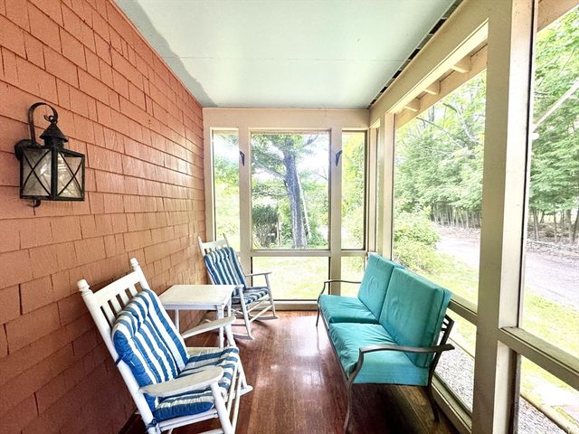 43 White Oaks Rd, Laconia, NH 03246