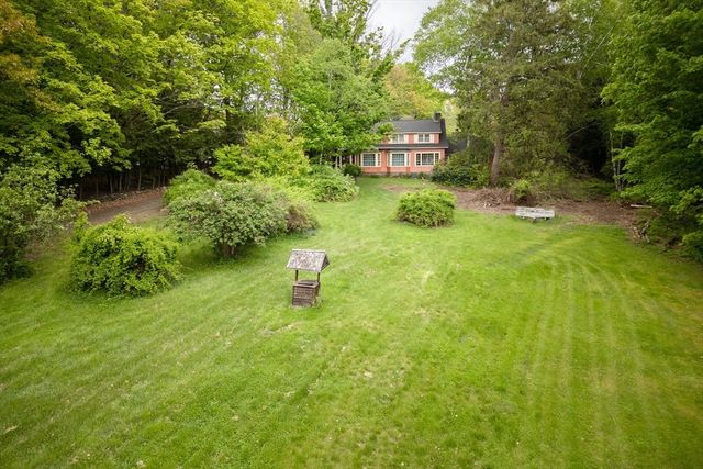 43 White Oaks Rd, Laconia, NH 03246