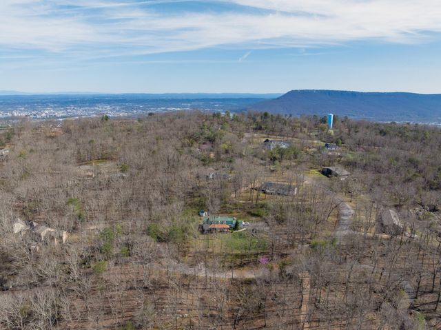 1022 River Bend Road, Chattanooga, TN 37419