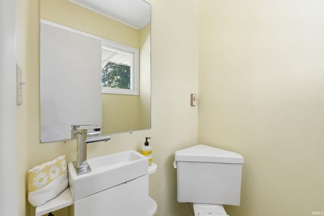 6521 Donna Drive, Fort Wayne, IN 46819