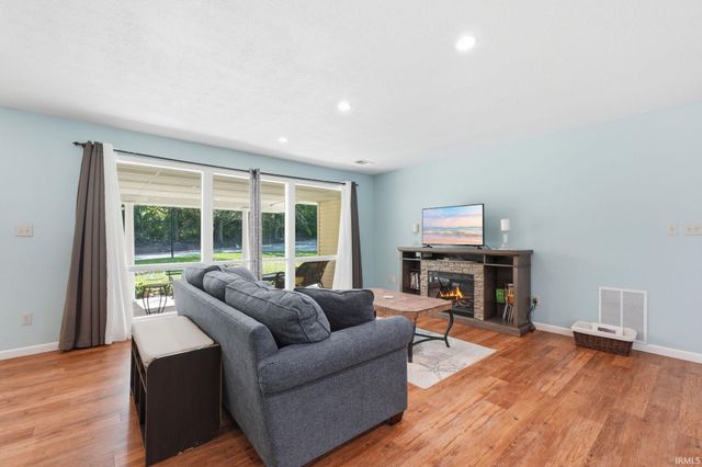 6521 Donna Drive, Fort Wayne, IN 46819
