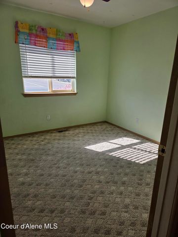 302 W 12th Ave, Post Falls, ID 83854