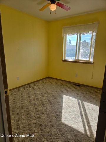 302 W 12th Ave, Post Falls, ID 83854