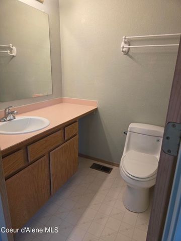 302 W 12th Ave, Post Falls, ID 83854