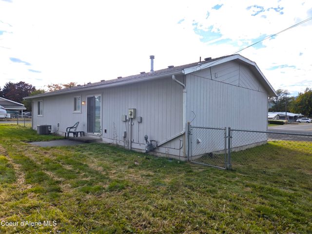 302 W 12th Ave, Post Falls, ID 83854
