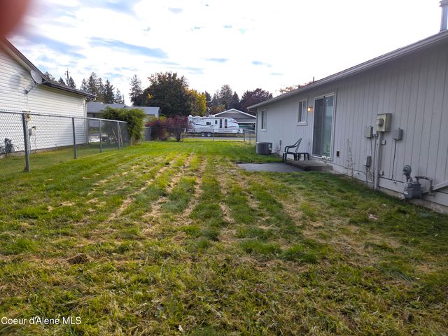 302 W 12th Ave, Post Falls, ID 83854