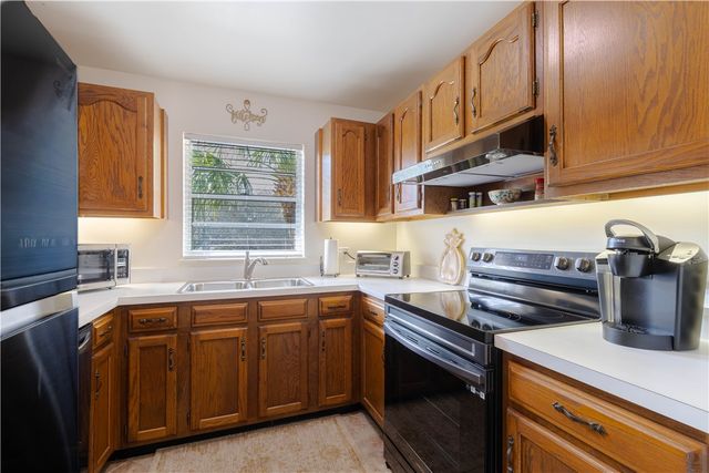 25 Vista Gardens Trail 201, Vero Beach, FL 32962