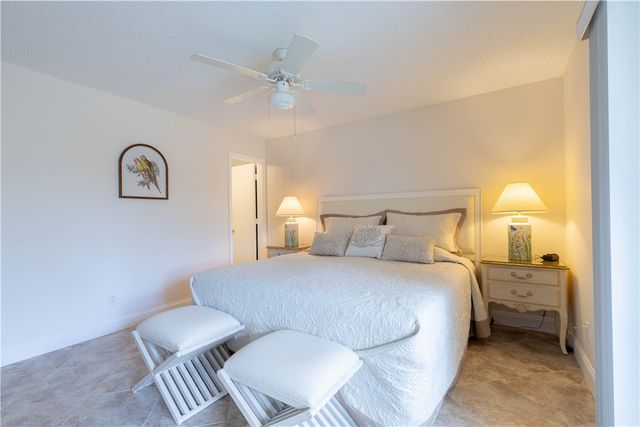 25 Vista Gardens Trail 201, Vero Beach, FL 32962