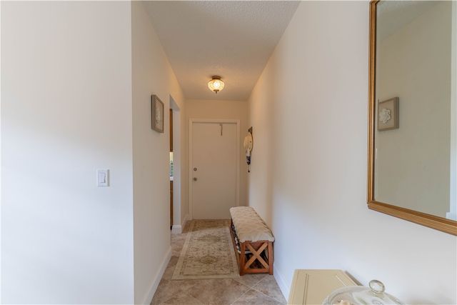 25 Vista Gardens Trail 201, Vero Beach, FL 32962