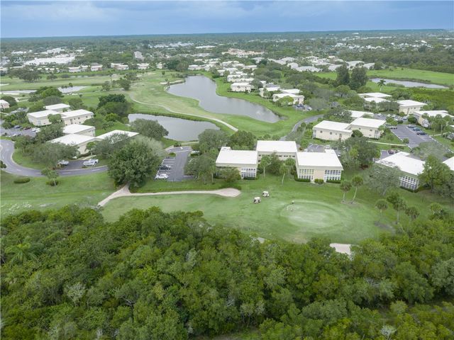 25 Vista Gardens Trail 201, Vero Beach, FL 32962