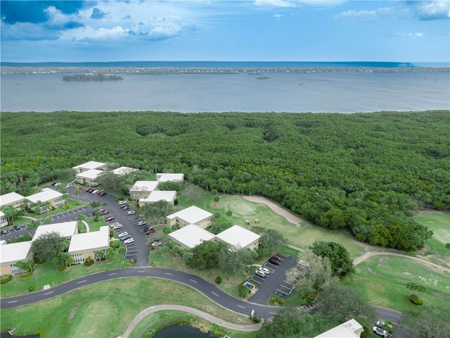 25 Vista Gardens Trail 201, Vero Beach, FL 32962