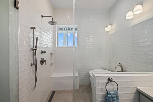 2602 E Seaside Drive, Galveston, TX 77550