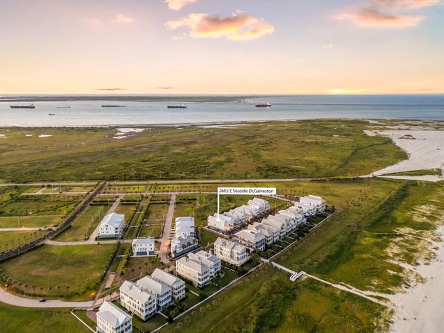 2602 E Seaside Drive, Galveston, TX 77550