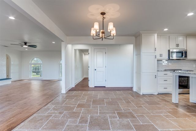 1024 W Apache Trail, Granbury, TX 76048