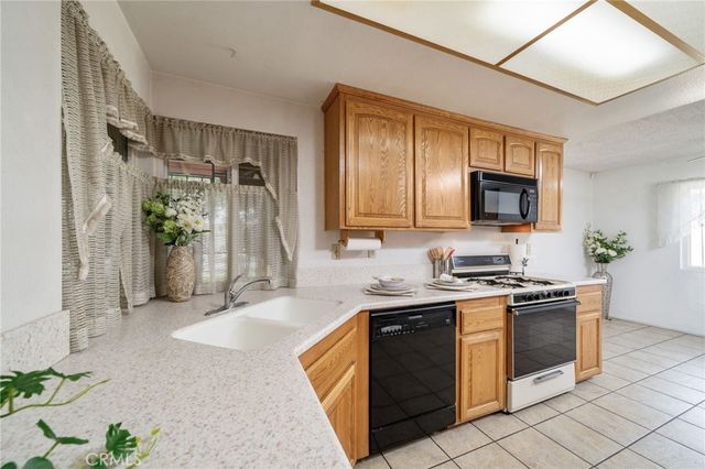 9771 Kaiser Court, Fontana, CA 92335