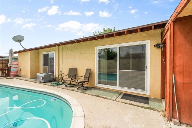 9771 Kaiser Court, Fontana, CA 92335